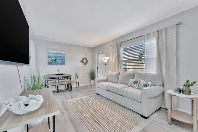 10664 Starkey Rd unit ID1032242P, Seminole, FL 33777 - photo 2