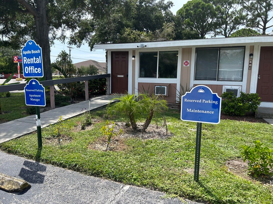 Apollo Beach Villa, Apollo Beach, FL 33572 - photo 1