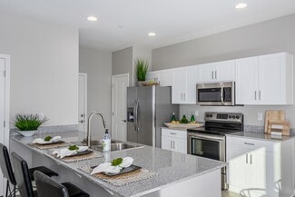 3220 N 38th St, Phoenix, AZ 85018