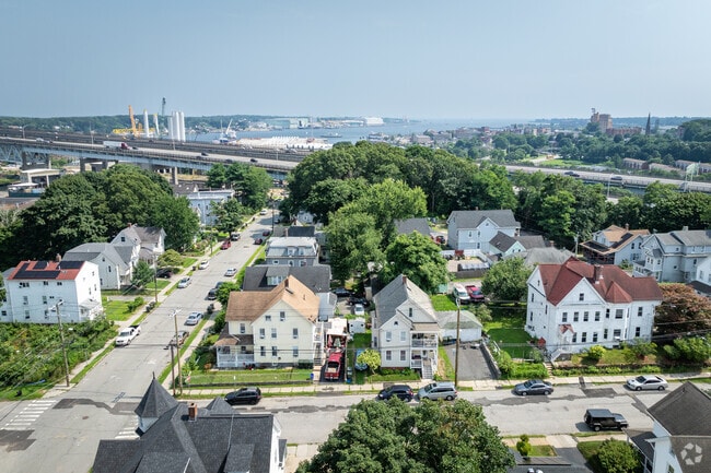 Enjoy proximity to the bay and attractions from Riverside neighborhood, CT.