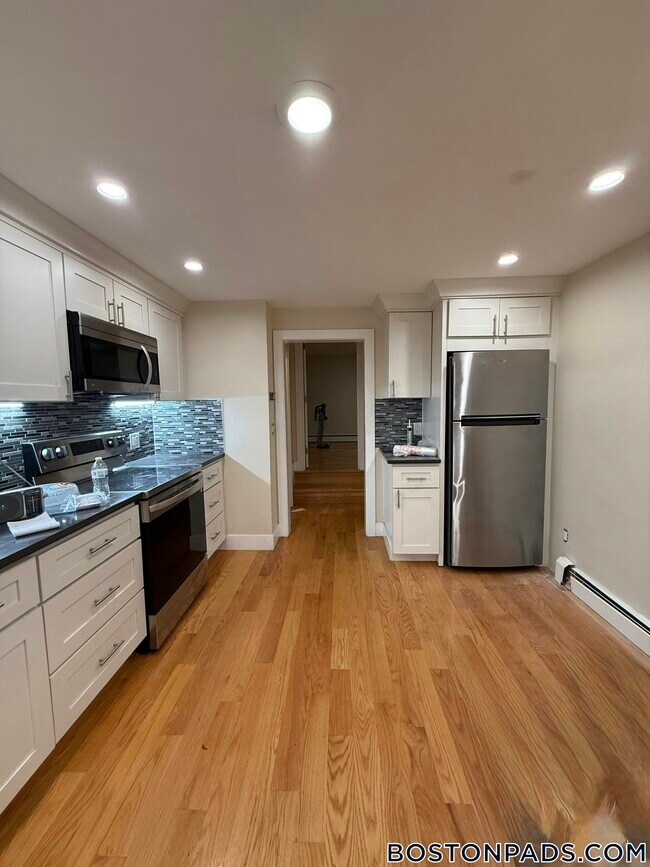 2 Buckingham St, Hyde Park, MA 02136 - photo 3