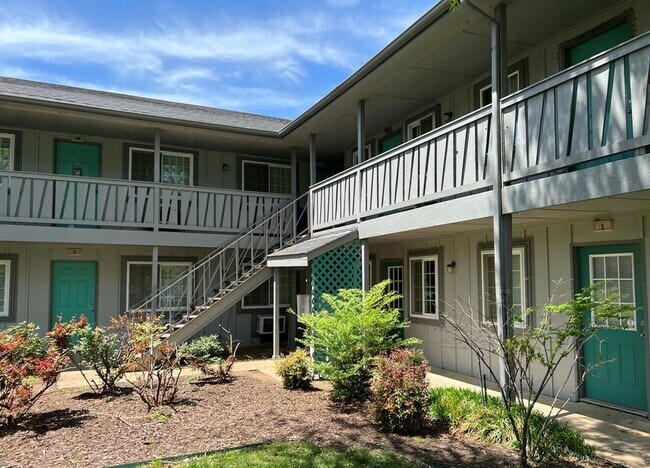 Hideaway Cove Apartments