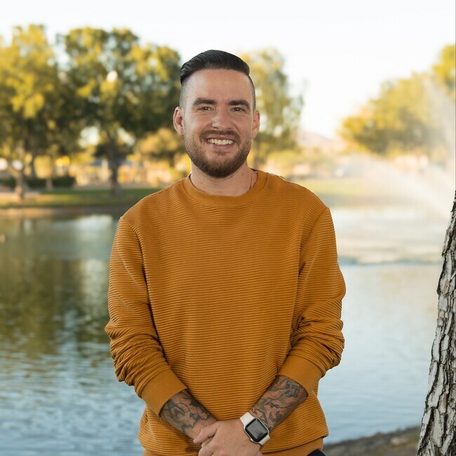 Agent Photo