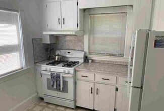 28 Beaconsfield Rd Unit 1, Brookline, MA 02445