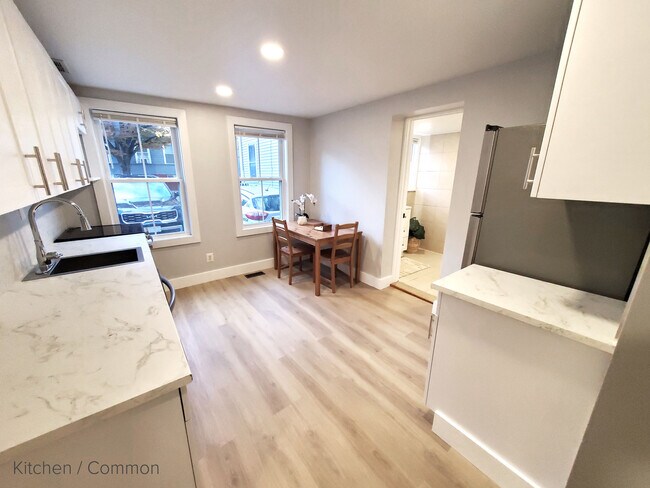 98 Sciarappa St unit 98 Sciarappa Unit B, Cambridge, MA 02141 - photo 5