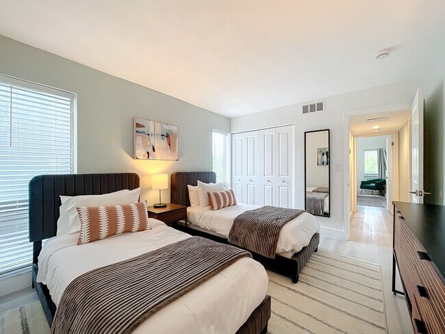 1401 SE 15th St unit ID1224059P, Fort Lauderdale, FL 33316 - photo 6