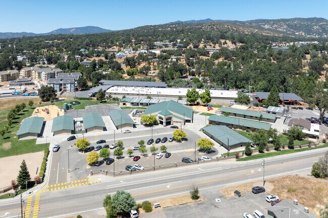 A view of Oakhurst Elementary School in Oakhurst.