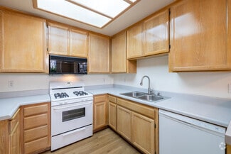 4630 Kester Ave, Sherman Oaks, CA 91403