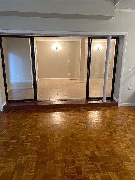55 Broadlawn Park Unit 18, Chestnut Hill, MA 02467