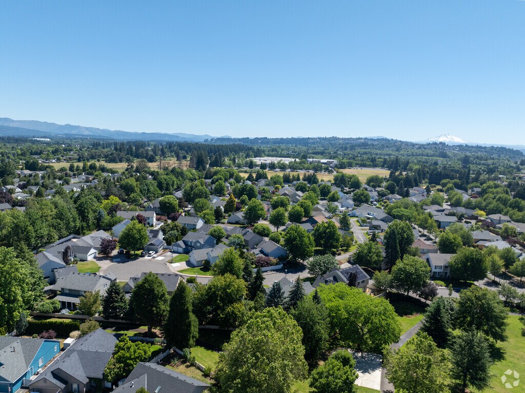 About Fisher's Landing East Schools, Demographics, Things to Do