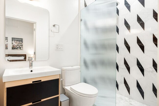 1510 Race St unit ID1056156P, Cincinnati, OH 45202 - photo 5