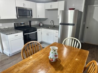 6 Hill Rd, Tilton, NH 03276