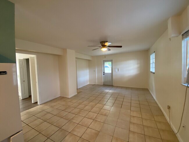 6237 SE Lake Circle Dr unit A, Stuart, FL 34997 - photo 5