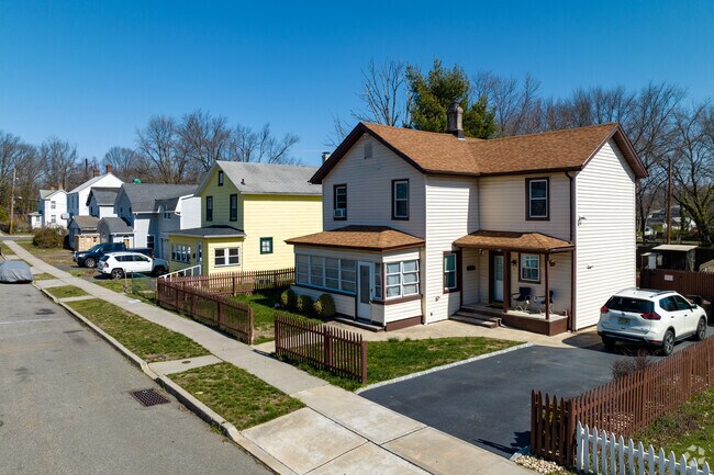 Single- and two-story homes line the quiet streets of Jamesburg.