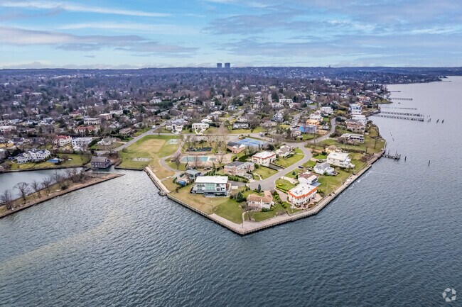 Saddle Rock is a great place for those that want suburban life close to the city.