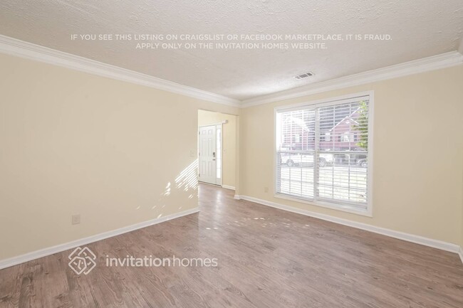 6521 Carriage Ln, Stone Mountain, GA 30087 - photo 4