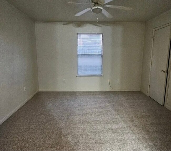 1009 Lansberry Ct unit B, Killeen, TX 76549 - photo 5