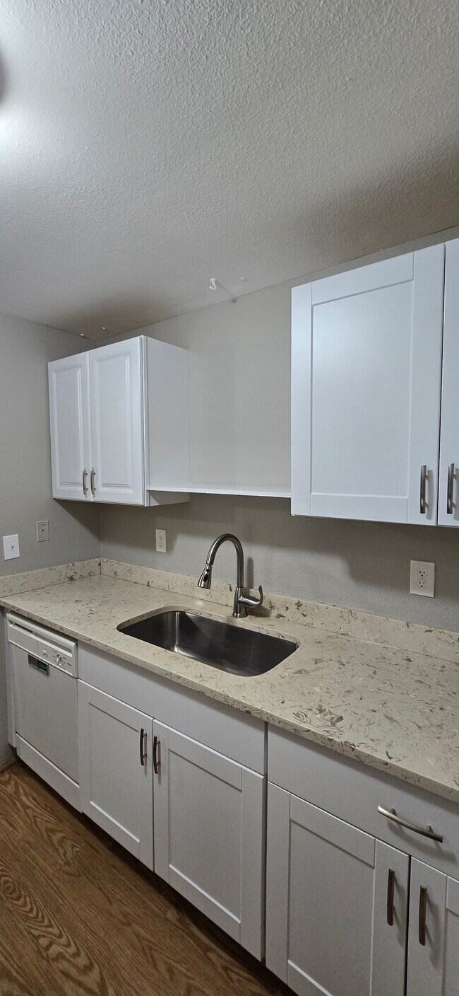 9830 SW Lookout Terrace unit C, Beaverton, OR 97008 - photo 7