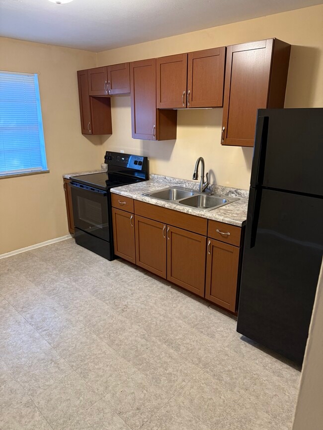 9120 Tutwiler Ave, Saint Louis, MO 63134 - photo 2