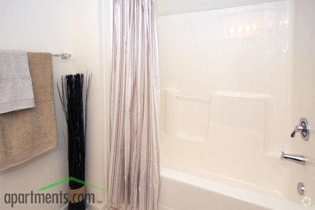 The Pointe at Peters Creek, Winston-Salem, NC 27127 - photo 5