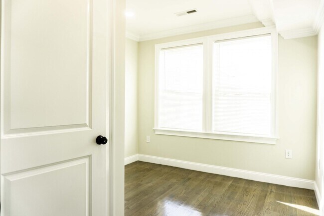 33 Merriam St unit 2, Somerville, MA 02143 - photo 4