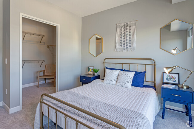 2BR, 2BA - Whitewater