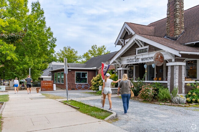 Commonwealth brings many small and local retail businesses like the popular Moxie Merchantile.