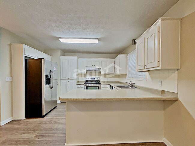 445 Allens Landing Ct, Lawrenceville, GA 30045 - photo 4