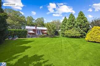 136 Pulaski St, Southampton, NY 11968