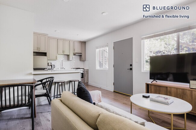 4136 Grand View Blvd unit FL0-ID1326, Los Angeles, CA 90066 - photo 2