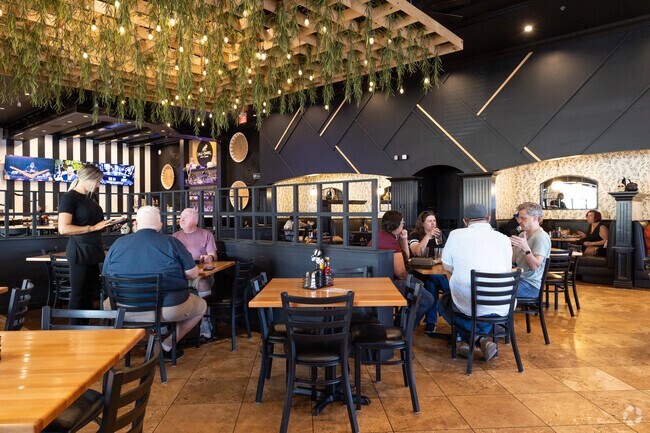 Sage & Barrel offers casual dining in Queen Creek.