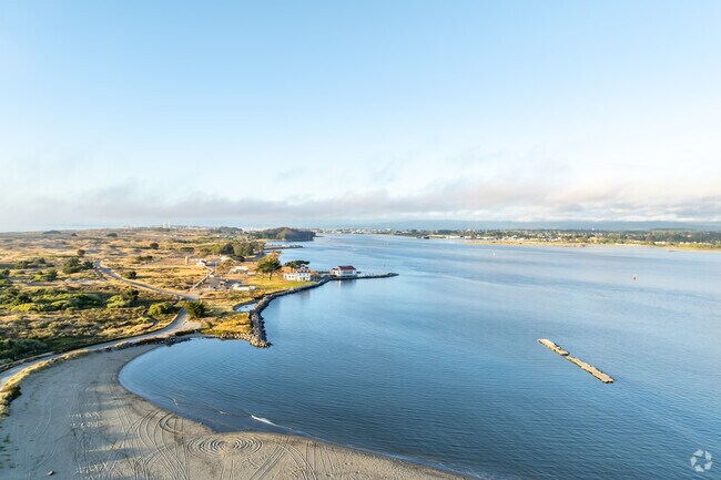 Samoa residents enjoy all the benefits of living by the beach.