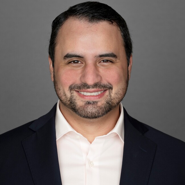 Agent Photo