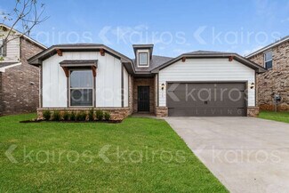 913 NW 4th St, Newcastle, OK 73065