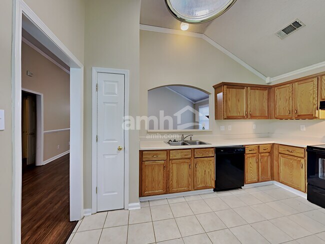 4072 Fairway View Cir E, Memphis, TN 38135 - photo 4