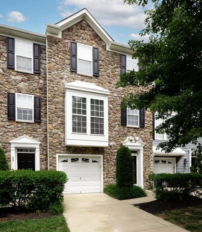 20 River Ln, Delanco, NJ 08075