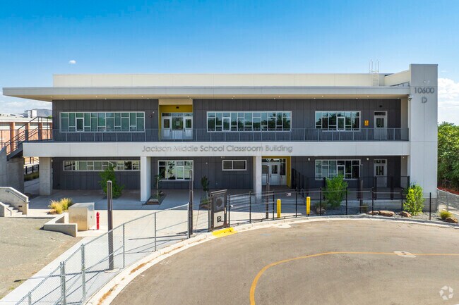 Jackson Middle School earns a B minus from niche.