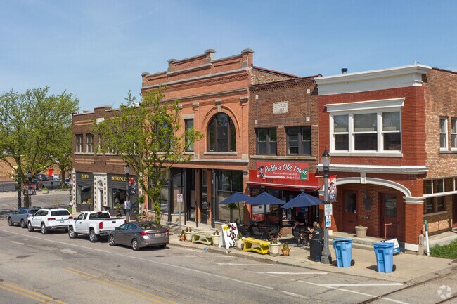 Shops line Cesar E. Chavez Ave in Old Town just south of Creston.