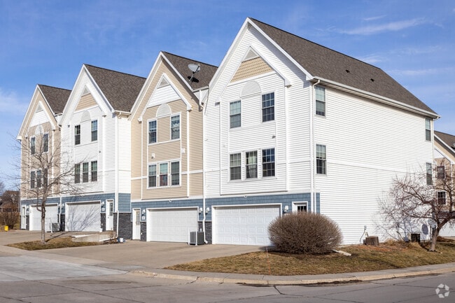 Southeast Ankeny also features a number of condos and townhomes for sale and rent.