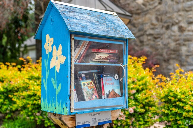 Atglen is a community of friendly neighbors that love sharing books.