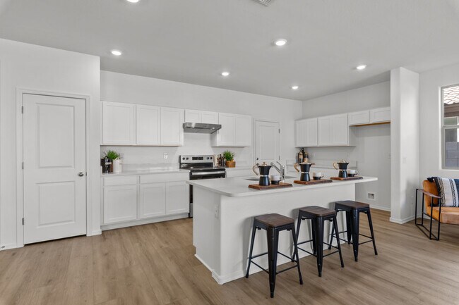 17182 W Oberlin Way, Surprise, AZ 85387 - photo 3