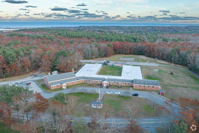 Eames Way School in Marshfield received an A- from Niche.