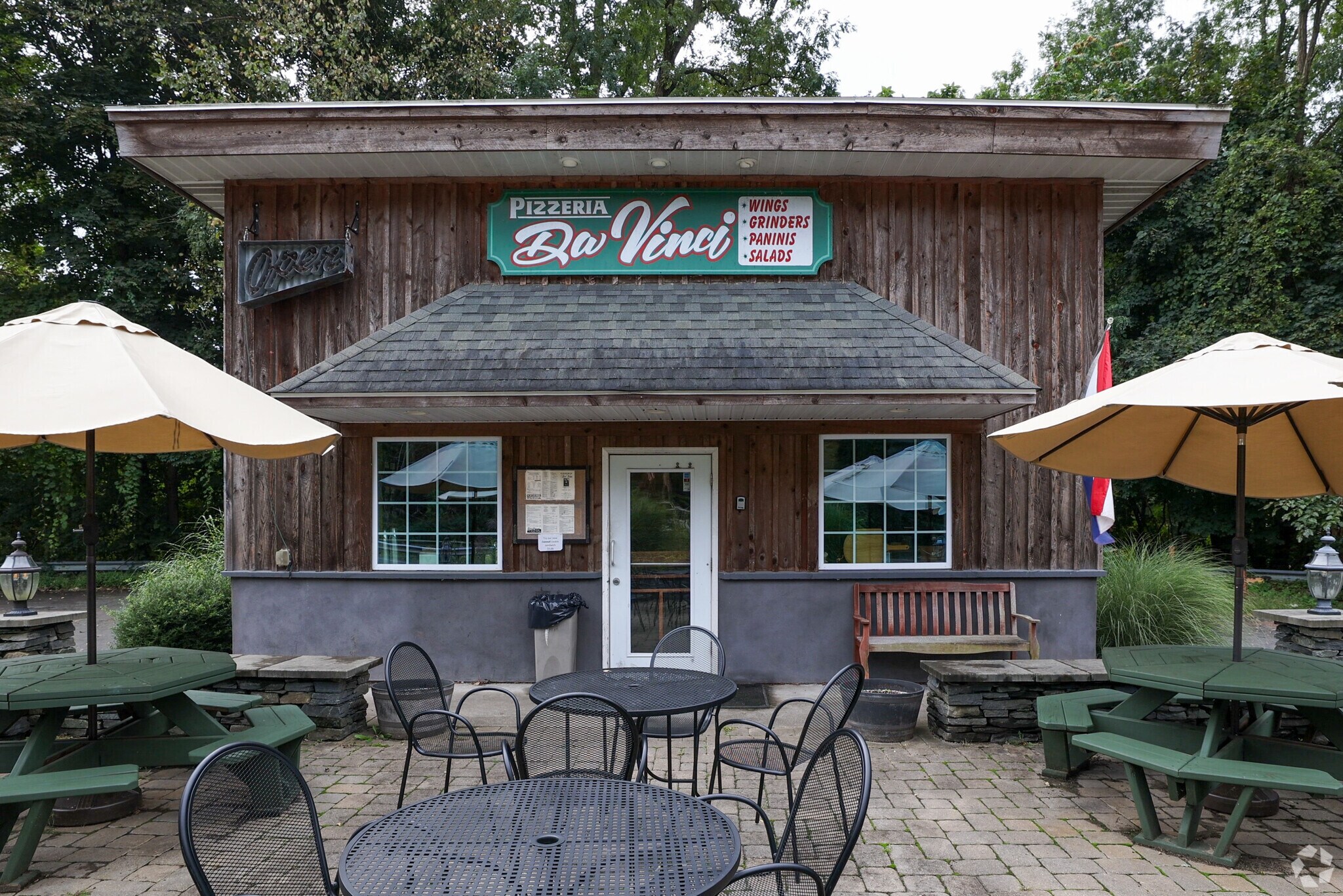 Pizzeria DaVinci offers delicious thin crust pizza and huge grinders.