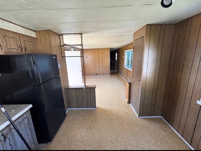 4420 W Ridge Rd unit Trailer, Gary, IN 46408 - photo 3