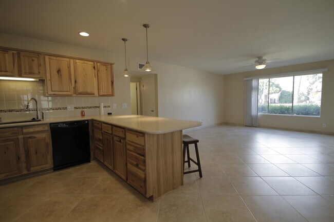 6805 E 2nd St unit 11, Scottsdale, AZ 85251 - photo 4