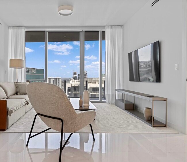 Aston Martin Residences unit 4509, Miami, FL 33131 - photo 7