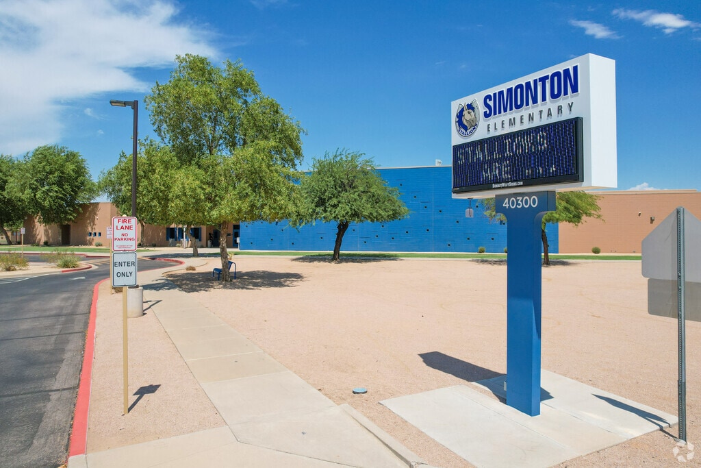 Simonton Elementary School in Queen Creek is located just southwest of Superstition Mountains.