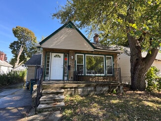 23424 Couzens Ave, Hazel Park, MI 48030