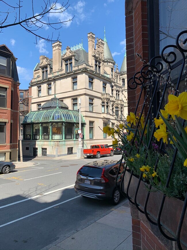 46 Hereford St unit 4, Boston, MA 02115 - photo 3