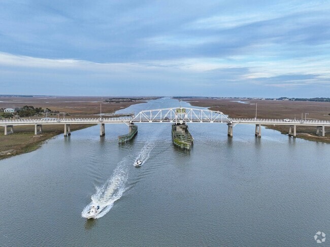 Sullivan's Island boaters pass under one the only two bridges that connects to the mainland.